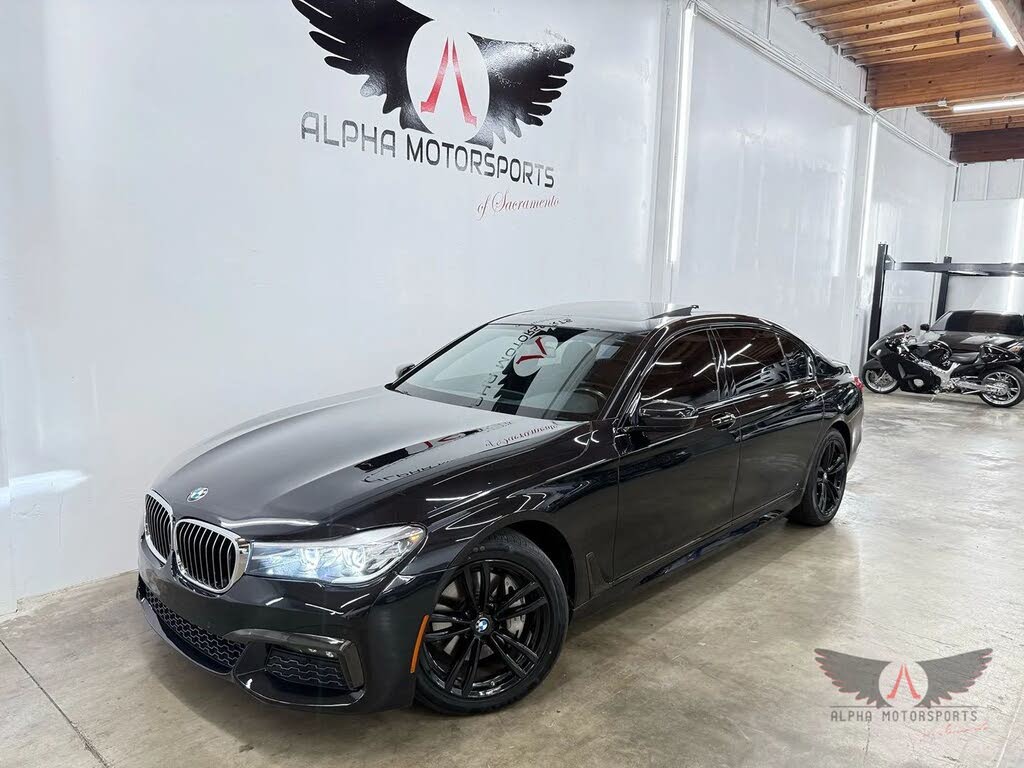 2018 BMW 7 Series 740i RWD