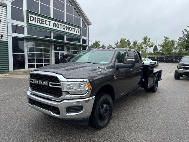 2023 RAM 3500 Chassis Tradesman Crew Cab LB DRW RWD