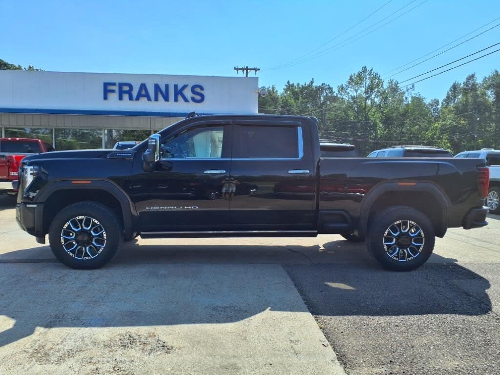 2025 GMC Sierra 3500HD Denali Ultimate Crew Cab 4WD