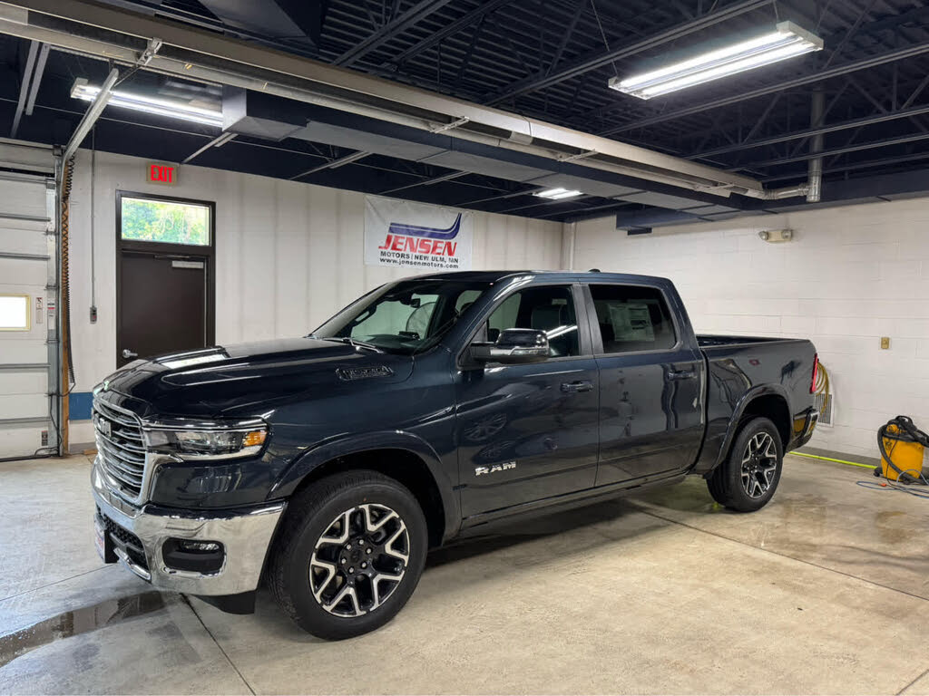 2026 RAM 1500 Laramie Crew Cab 4WD