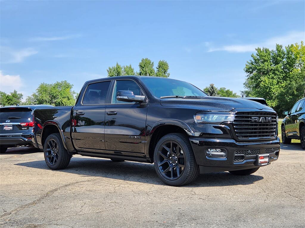 2026 RAM 1500 Laramie Crew Cab 4WD