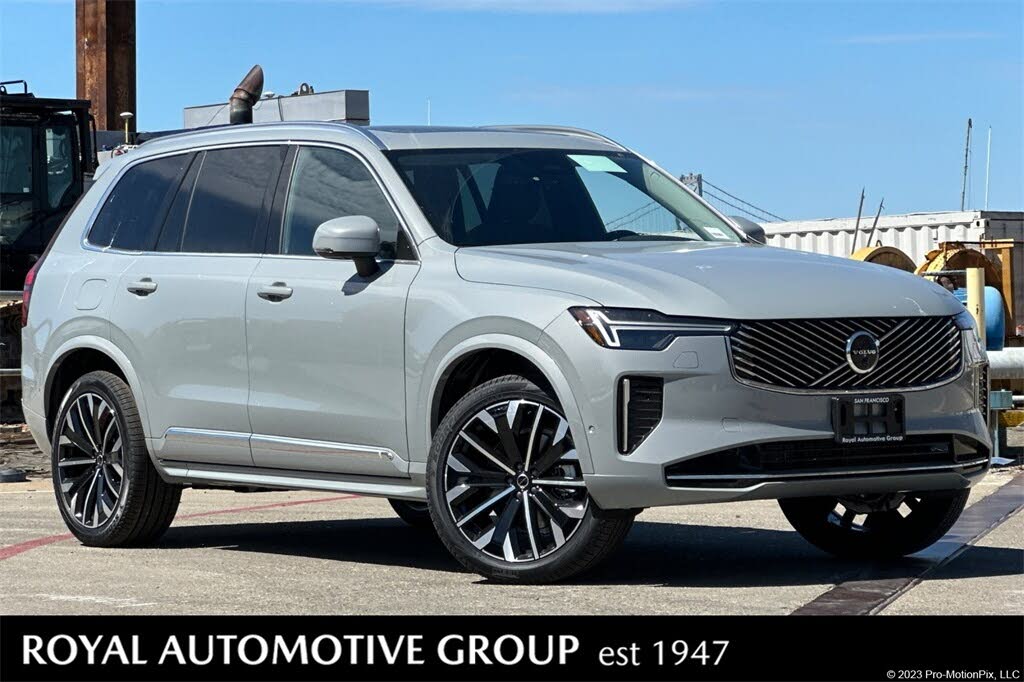 2026 Volvo XC90 B5 Plus 7-Passenger AWD