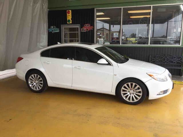 2011 Buick Regal CXL Sedan FWD