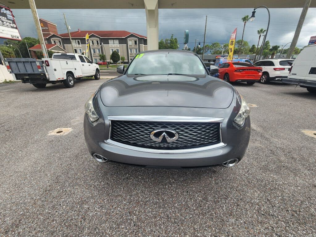 2017 INFINITI QX70 RWD