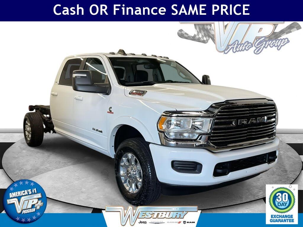2024 RAM 3500 Chassis Laramie Crew Cab LB 4WD