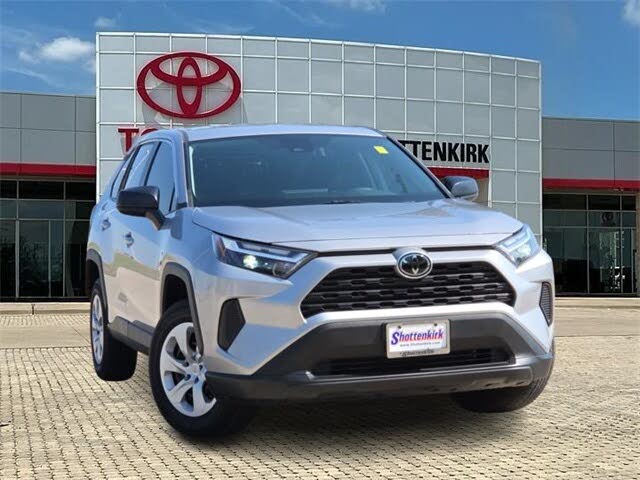 2024 Toyota RAV4 LE FWD