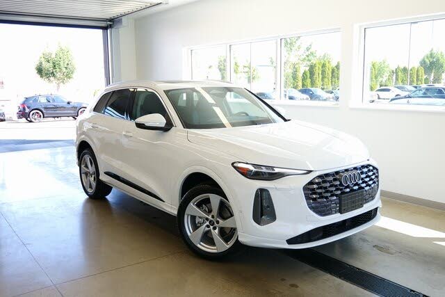 2025 Audi Q5 quattro Premium Plus 40 TFSI