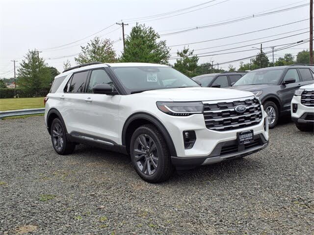 2025 Ford Explorer Active AWD