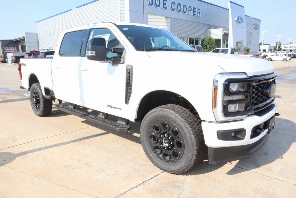 2025 Ford F-250 Super Duty Lariat Crew Cab 4WD