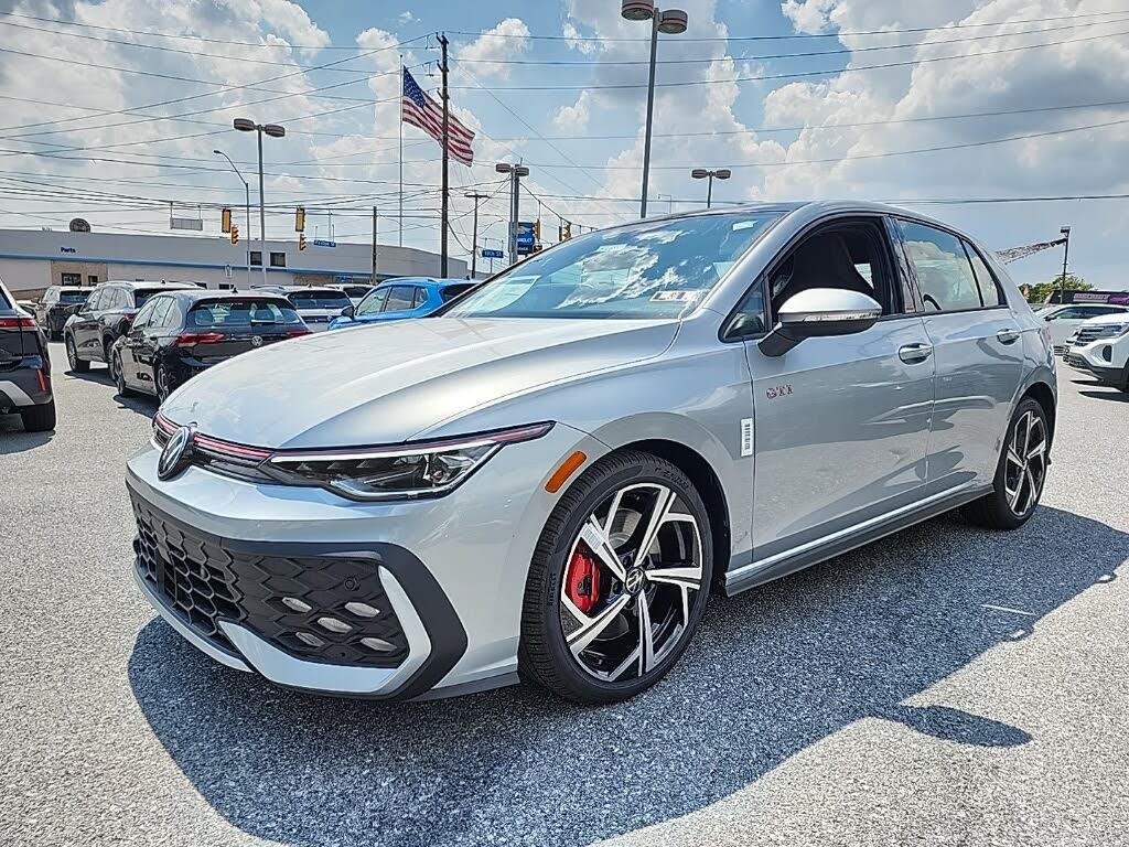 2025 Volkswagen Golf GTI SE FWD