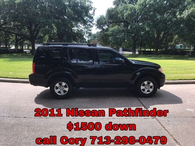 2011 Nissan Pathfinder S V6 RWD