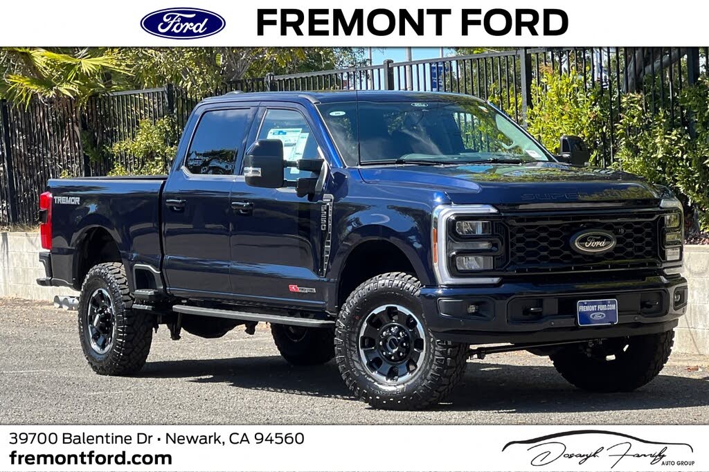 2025 Ford F-250 Super Duty Lariat Crew Cab 4WD
