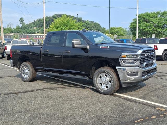 2025 RAM 2500 Tradesman Crew Cab 4WD