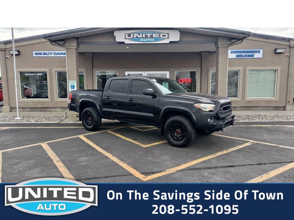 2017 Toyota Tacoma SR5 V6 Double Cab 4WD