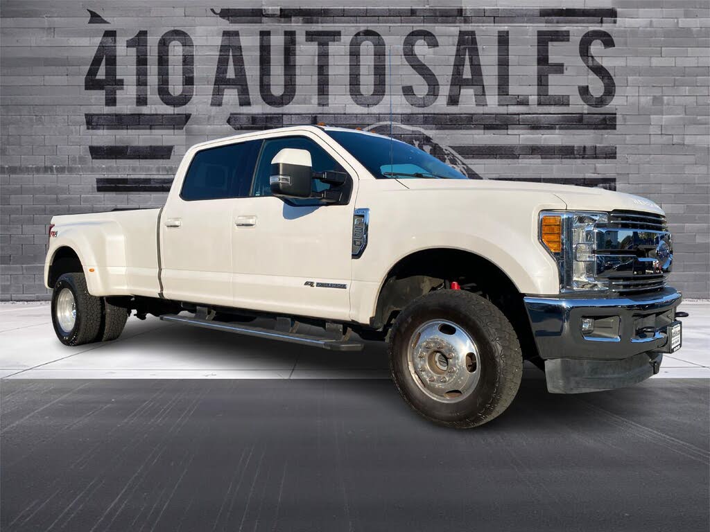 2017 Ford F-350 Super Duty Lariat Crew Cab LB DRW 4WD