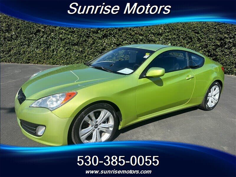 2010 Hyundai Genesis Coupe 3.8 RWD