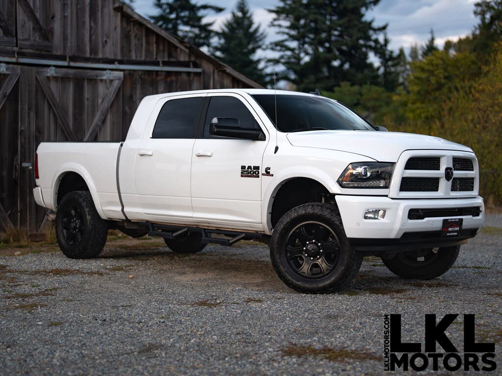 2017 RAM 2500 Laramie Mega Cab 4WD