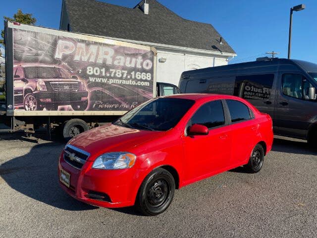 2011 Chevrolet Aveo 1LT Sedan FWD