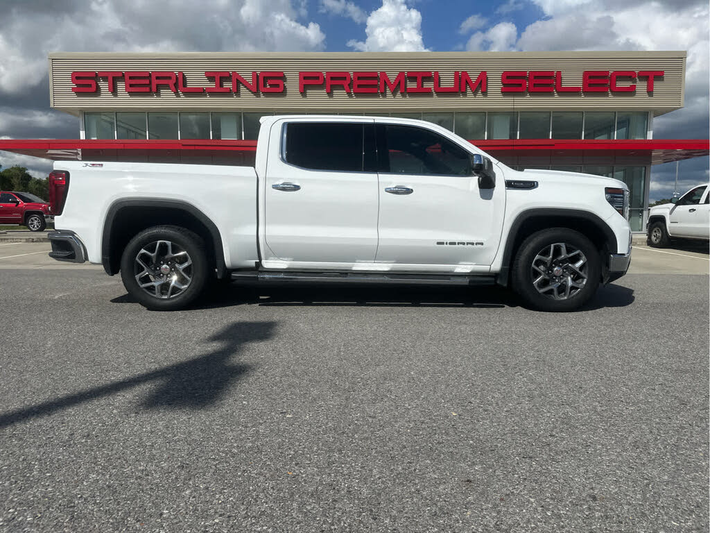2023 GMC Sierra 1500 SLT Crew Cab 4WD