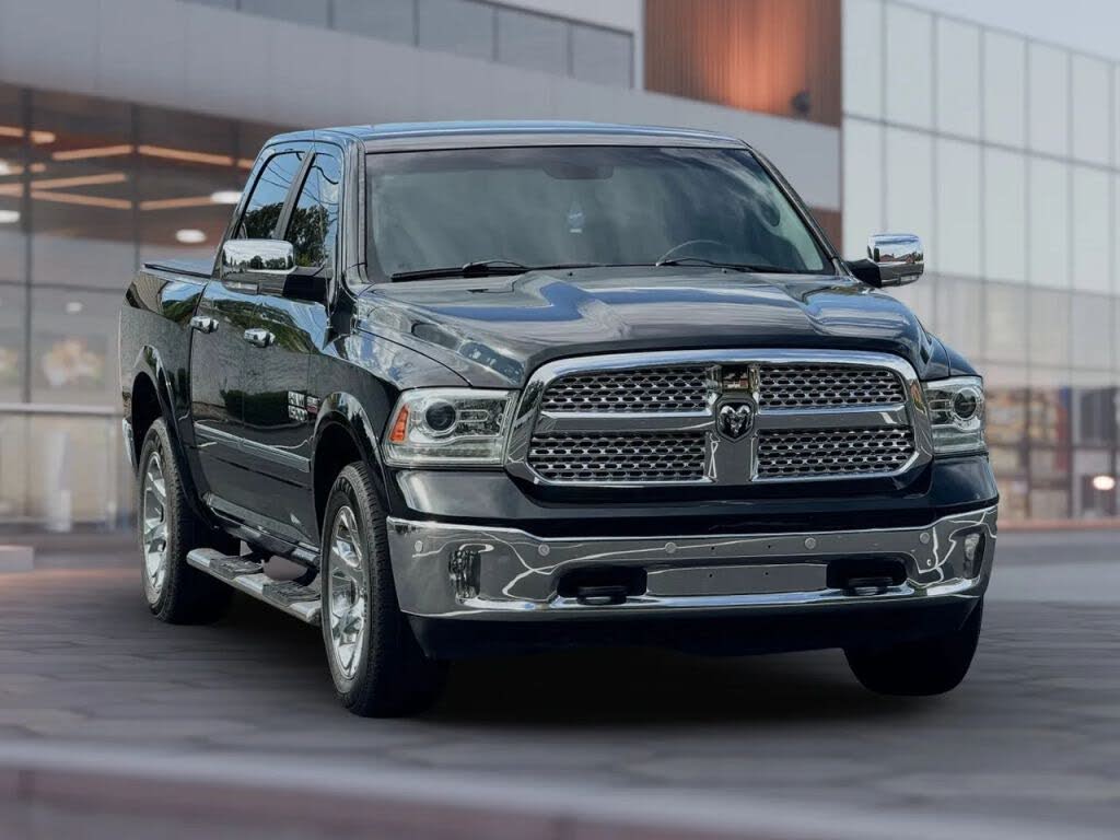 2015 RAM 1500 Laramie Crew Cab 4WD