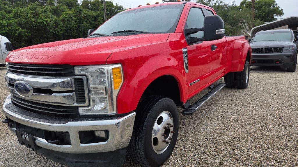 2017 Ford F-350 Super Duty XLT SuperCab LB DRW 4WD