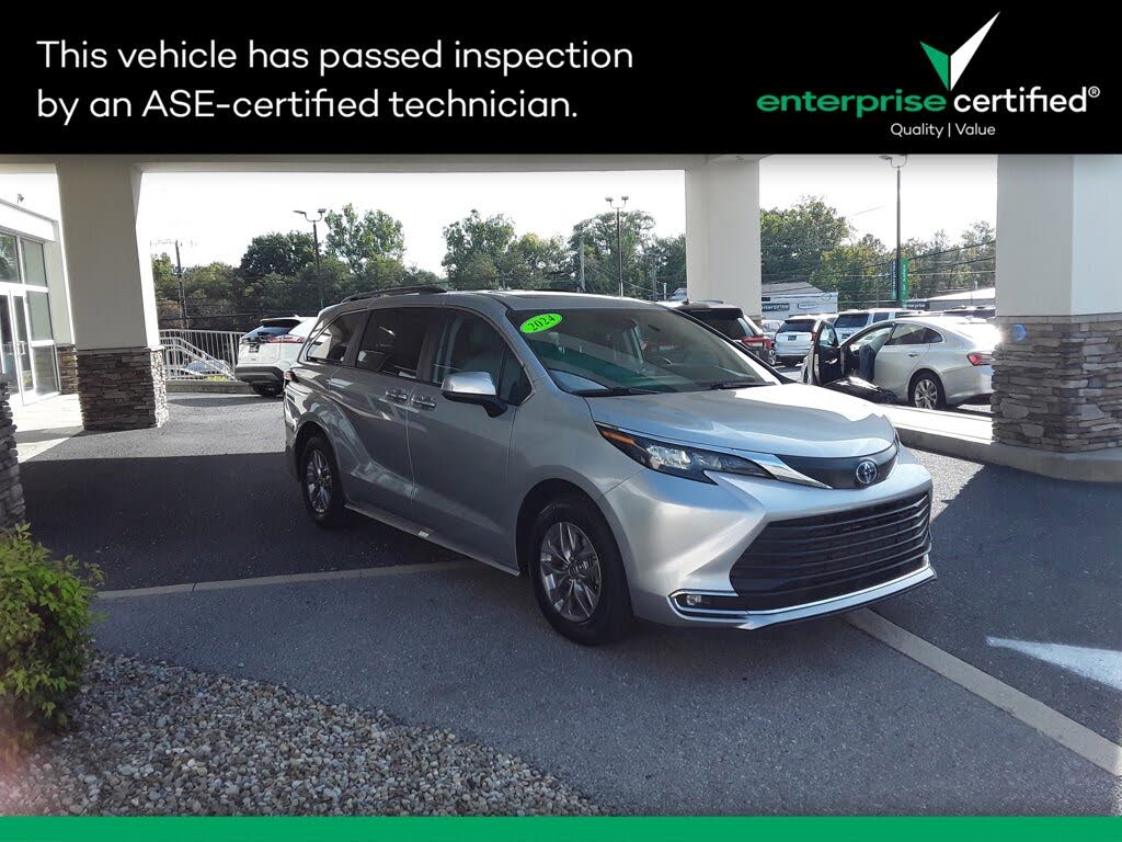 2024 Toyota Sienna XLE 7-Passenger FWD