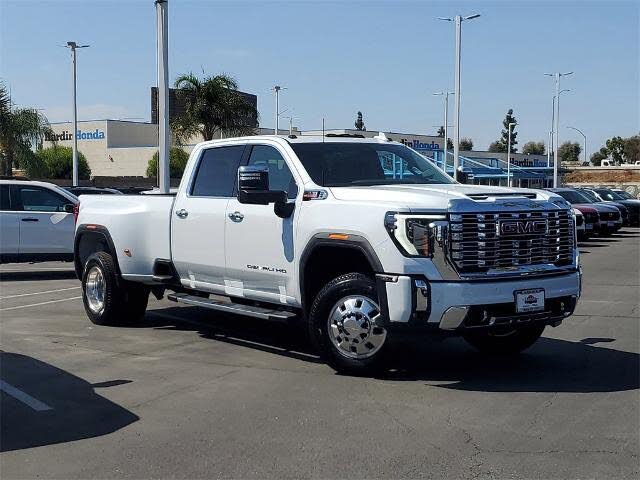 2026 GMC Sierra 3500HD Denali Crew Cab 4WD