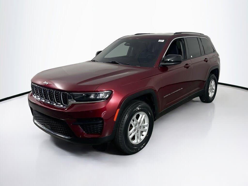 2023 Jeep Grand Cherokee Laredo 4WD