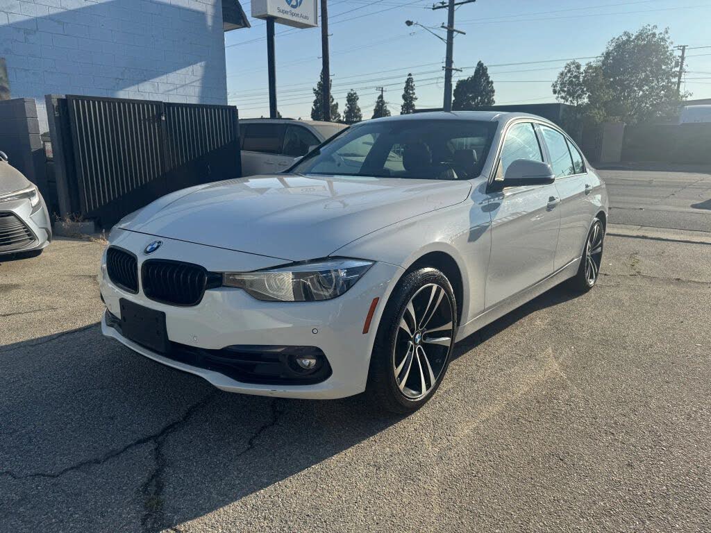 2018 BMW 3 Series 330i Sedan RWD
