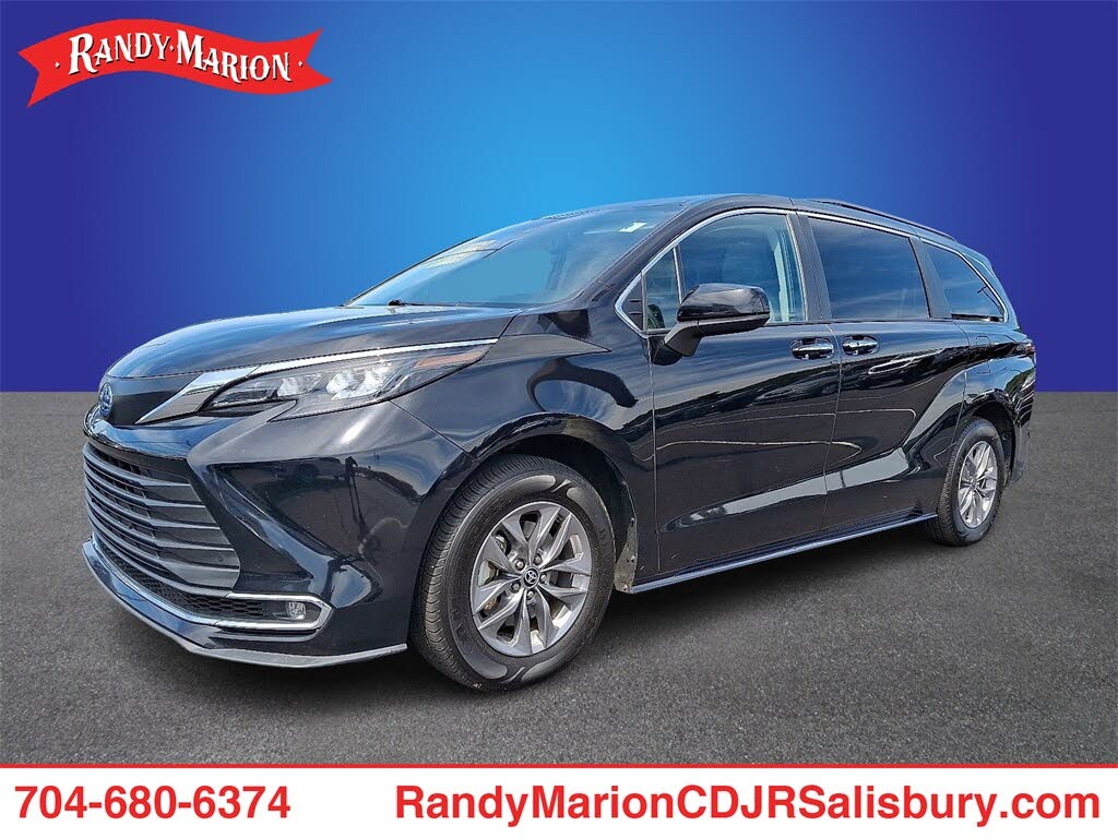 2024 Toyota Sienna XLE 7-Passenger FWD