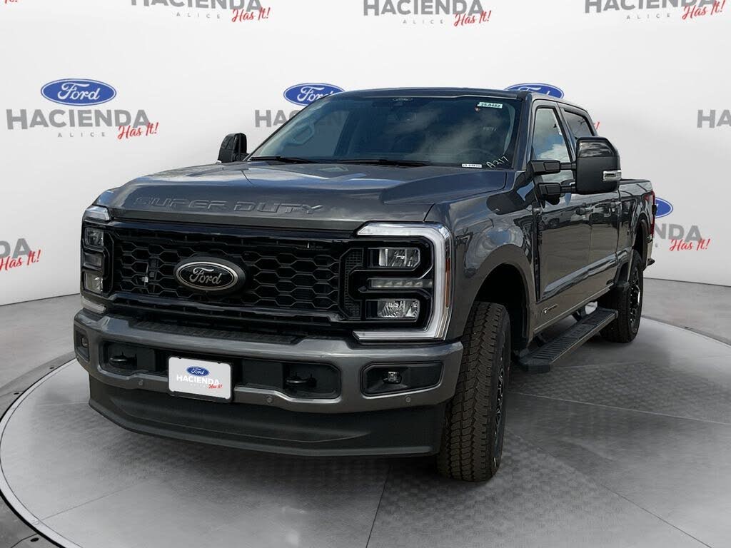 2025 Ford F-250 Super Duty Lariat Crew Cab 4WD