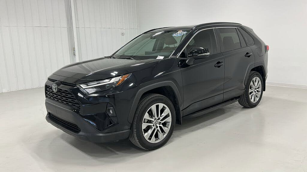 2022 Toyota RAV4 XLE Premium FWD