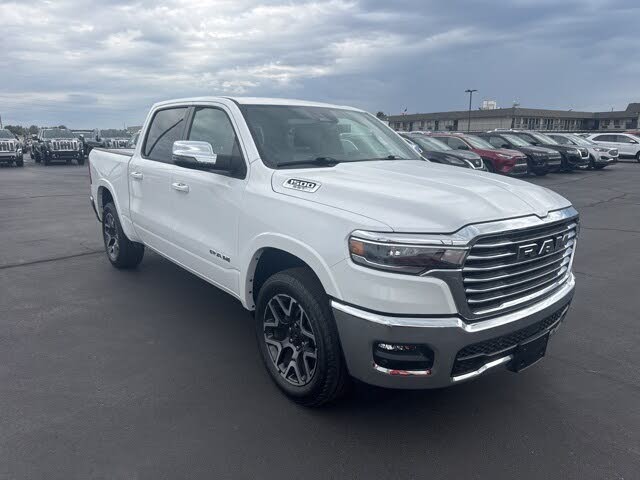 2025 RAM 1500 Laramie Crew Cab 4WD