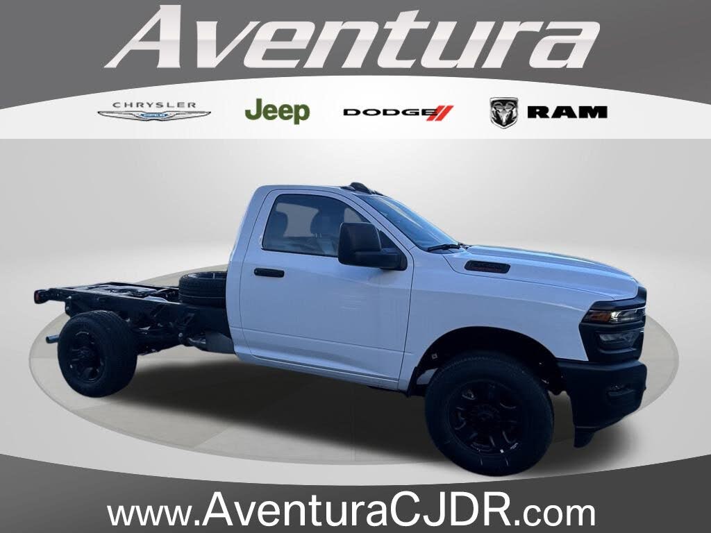 2025 RAM 3500 Chassis Tradesman Regular Cab 4WD