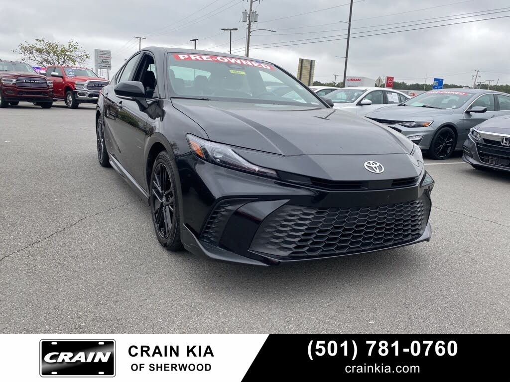 2025 Toyota Camry SE FWD