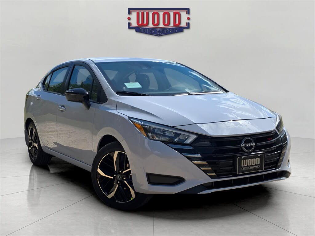 2025 Nissan Versa SR FWD