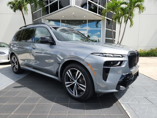 2023 BMW X7 M60i AWD