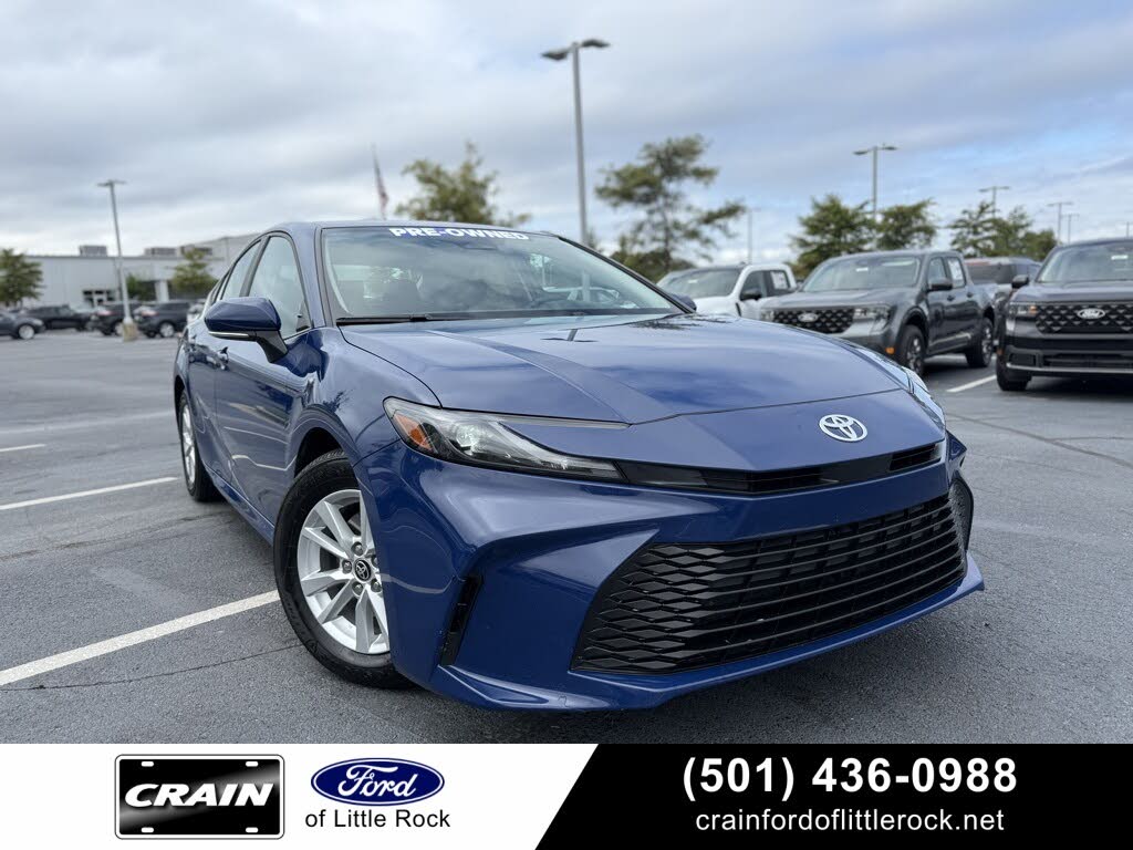 2025 Toyota Camry SE FWD