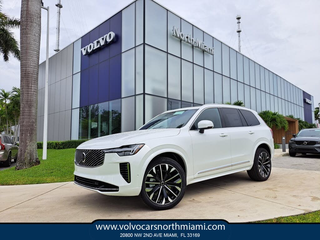 2026 Volvo XC90 B5 Plus 7-Passenger AWD