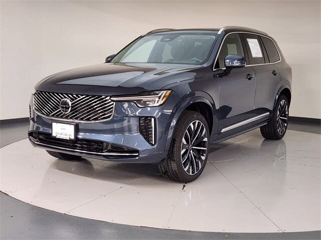 2025 Volvo XC90 B5 Plus Bright Theme 7-Passenger AWD