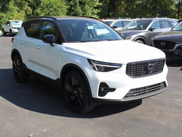 2026 Volvo XC40 B5 Ultra Black Edition AWD