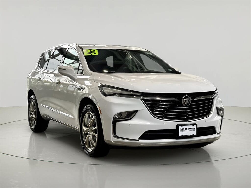2023 Buick Enclave Essence AWD