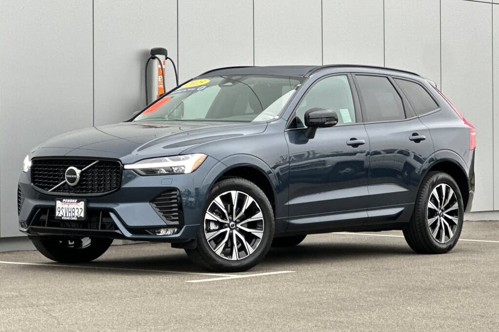 2025 Volvo XC60 B5 Core Dark Theme AWD