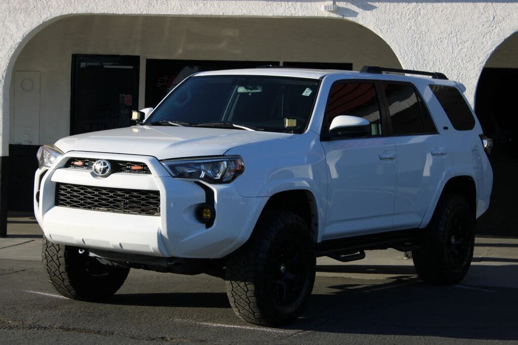 2018 Toyota 4Runner SR5 4WD