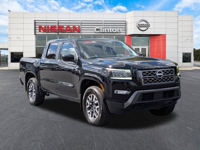 2024 Nissan Frontier SL 4dr Crew Cab 4WD