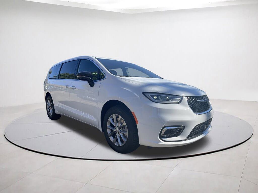 2026 Chrysler Pacifica Select AWD