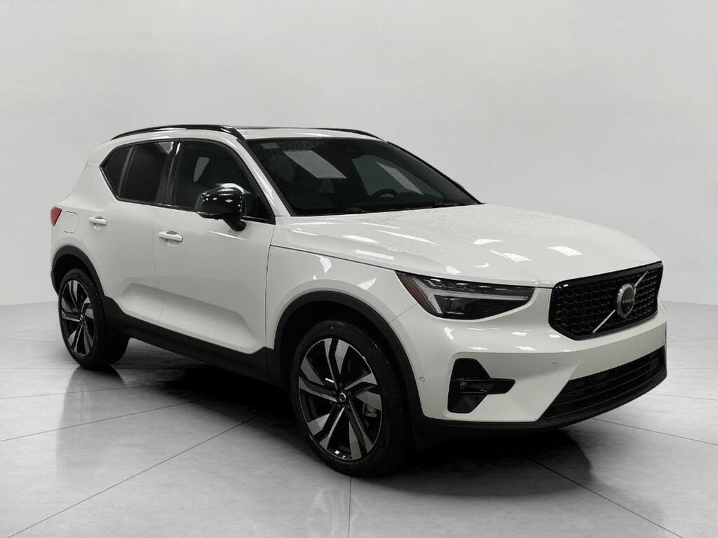 2026 Volvo XC40 B5 Ultra AWD