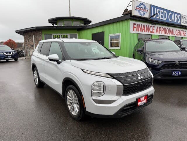 Mitsubishi Outlander ES S-AWC 2024