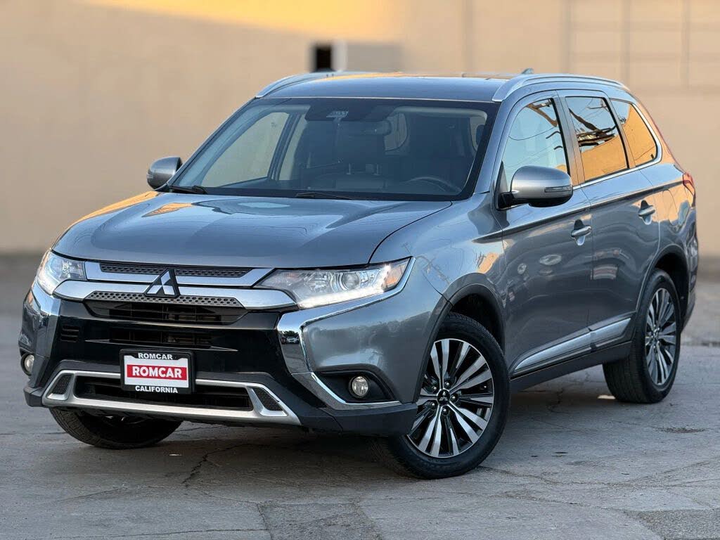 2020 Mitsubishi Outlander LE FWD