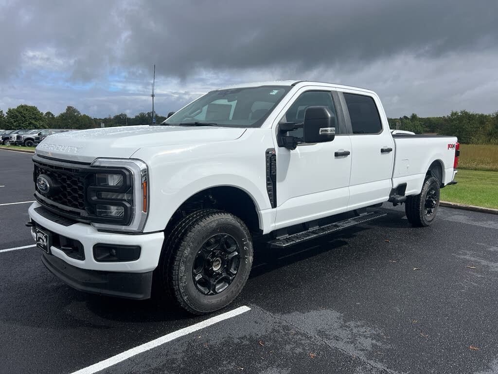 2025 Ford F-250 Super Duty XL Crew Cab 4WD